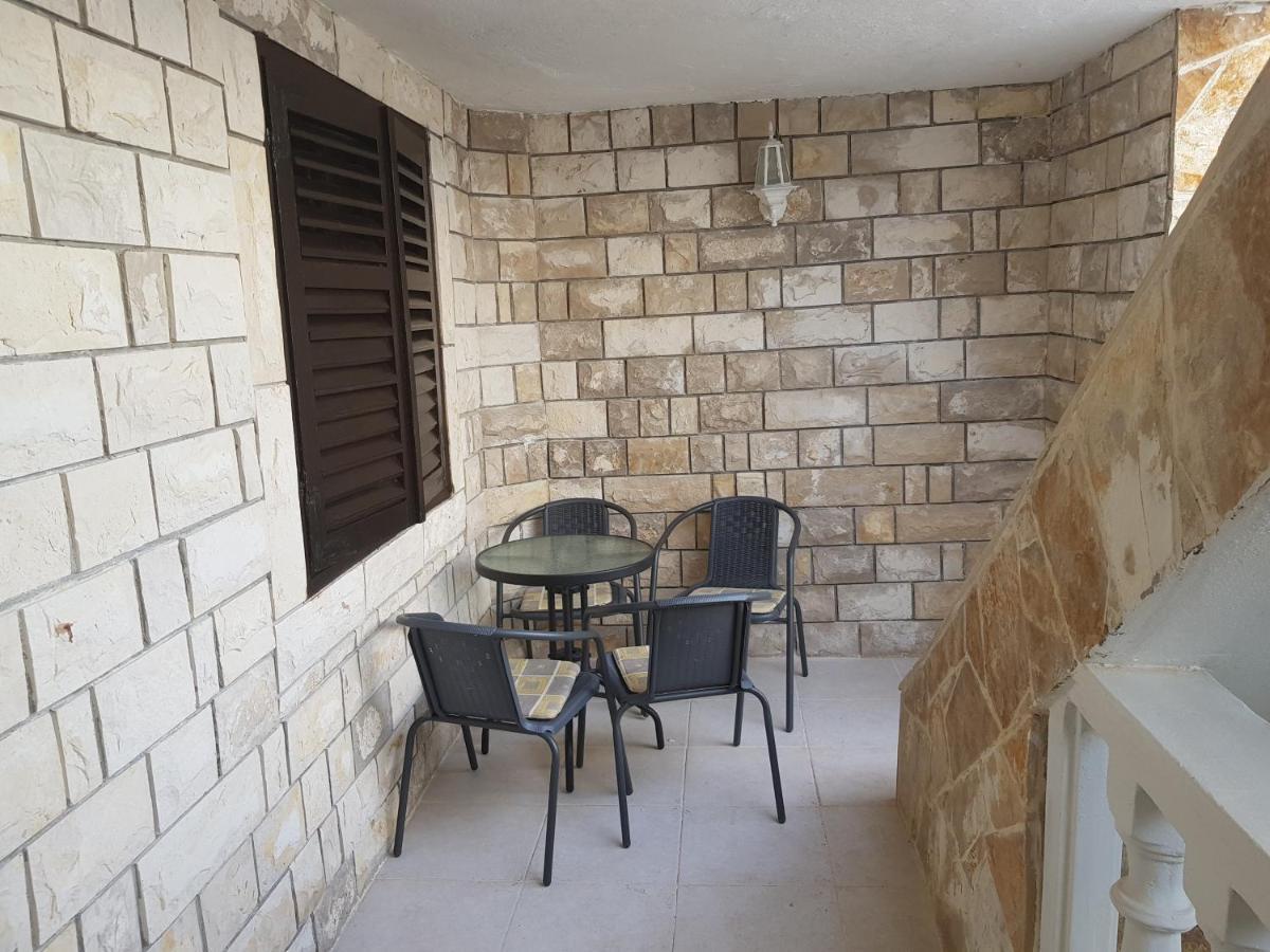 Apartman Martina Ražanac 外观 照片