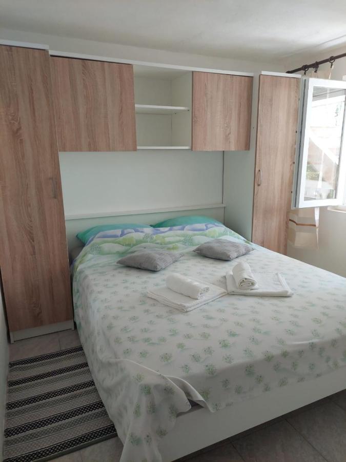 Apartman Martina Ražanac 外观 照片