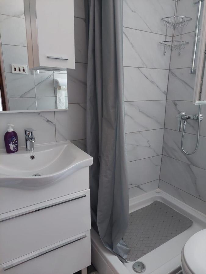 Apartman Martina Ražanac 外观 照片
